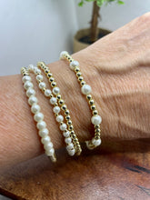 Load image into Gallery viewer, Beaded bracelets with pearls
