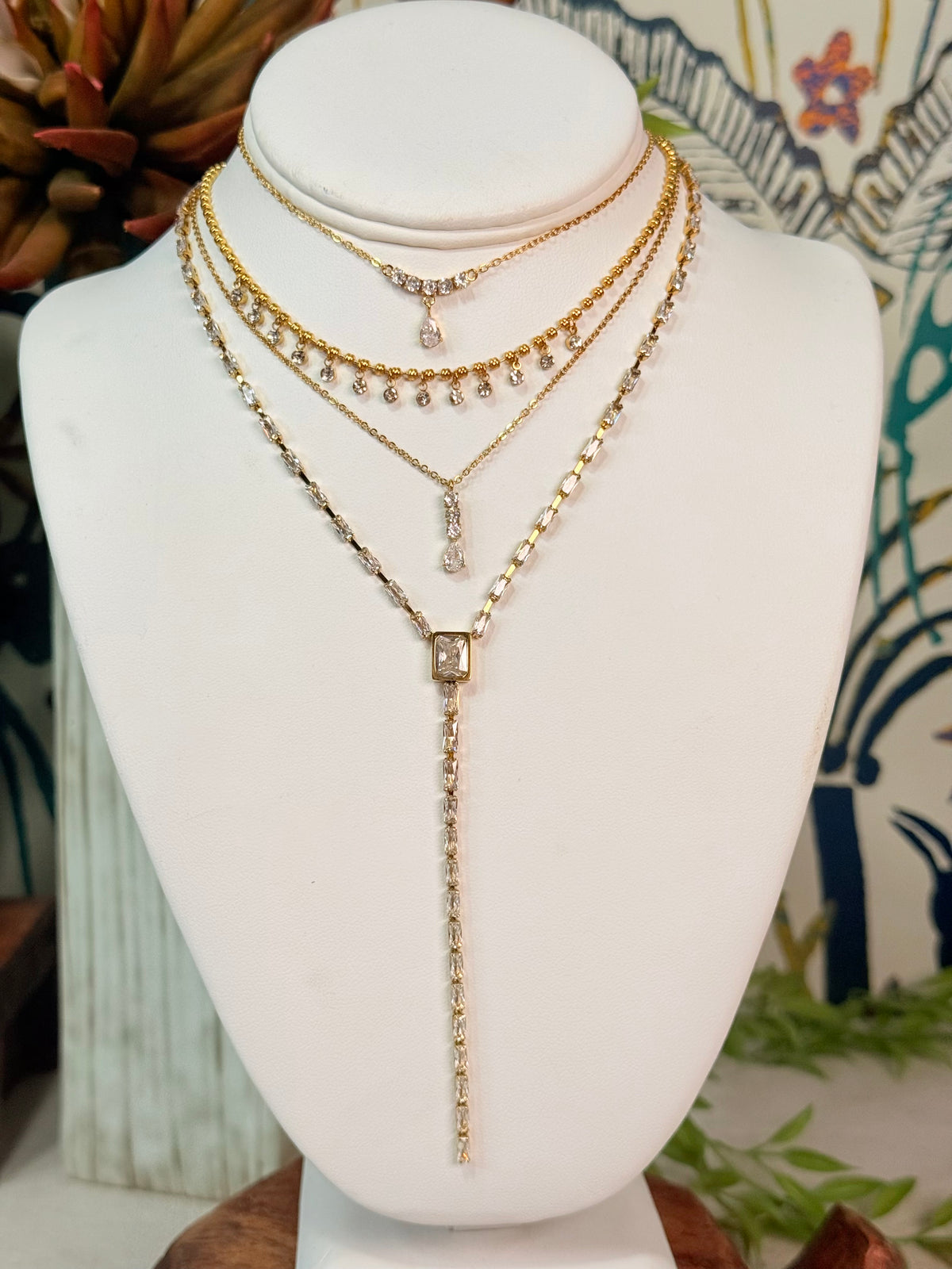 Emerald rhinestone necklace