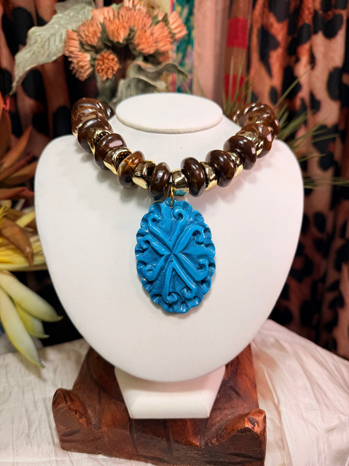 Statement pendant Necklaces