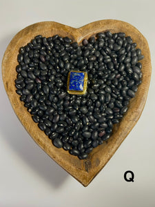 Gemstone ring Q